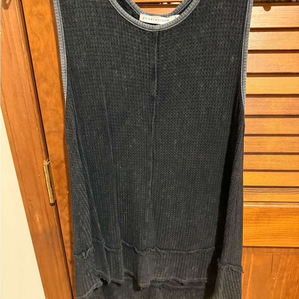 Paper Crane Black Sleeveless‎ Waffle-Knit Tank